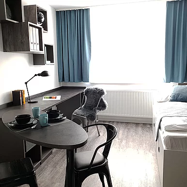 Einzelzimmer / Single Room