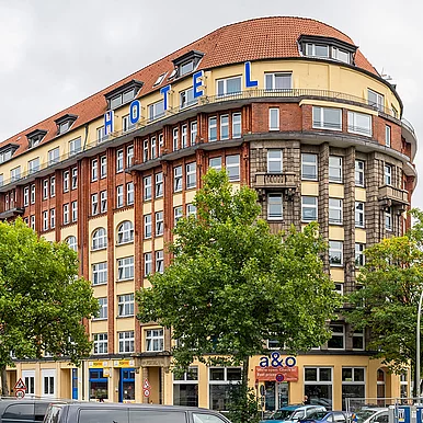 4 Gebäude