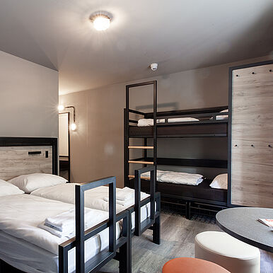 4-bed-room